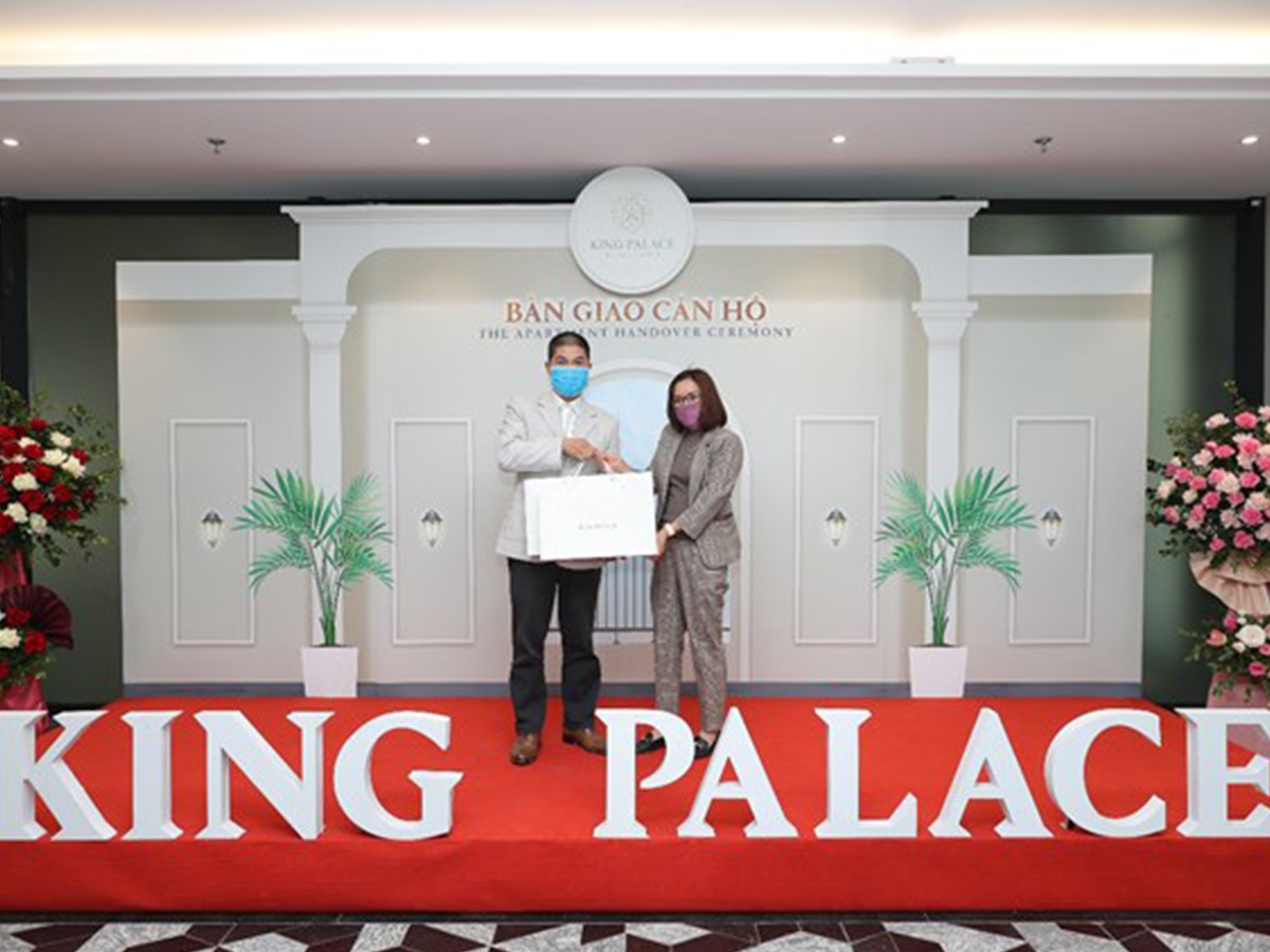 Read more about the article Căn hộ đẳng cấp King Palace bàn giao tới khách hàng